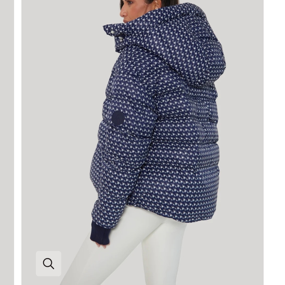Stylish Blue Patterned Puffer Jacket - image 3